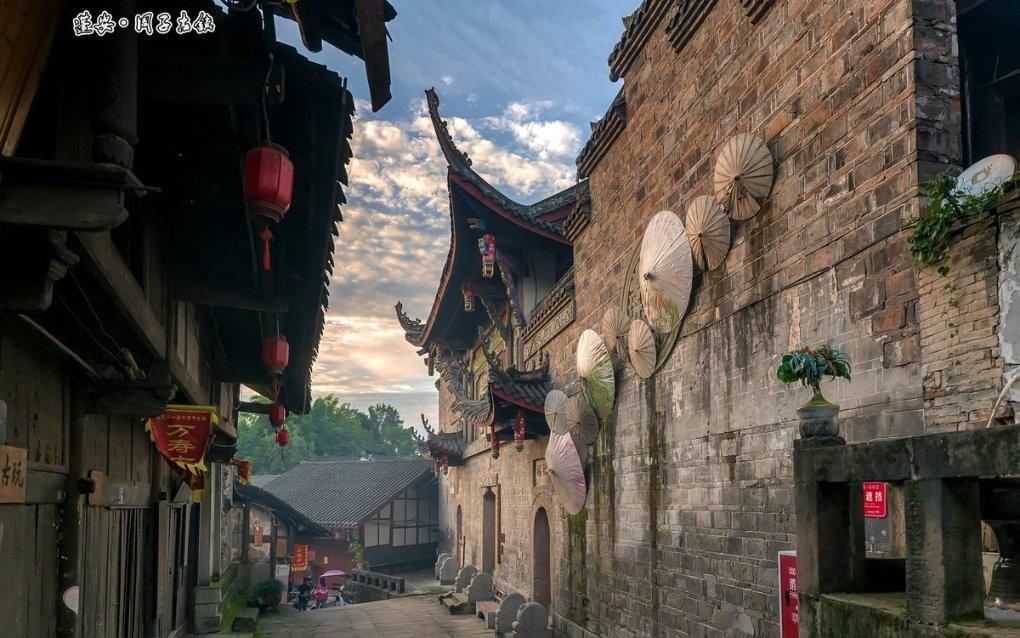 郑州今年首场宅地出让成交额34.89亿元：底价成交8宗，流拍1宗