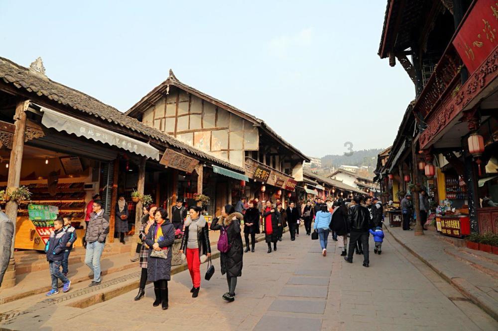 勇闯重庆最贵中餐厅！我看不太懂，但我大受震撼…
